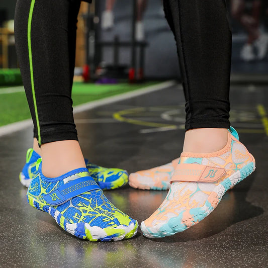 Breathable boys and girls Aqua shoes Anti-bump toe Drainage design Outdoor hiking and wading water shoes Barefoot shoes