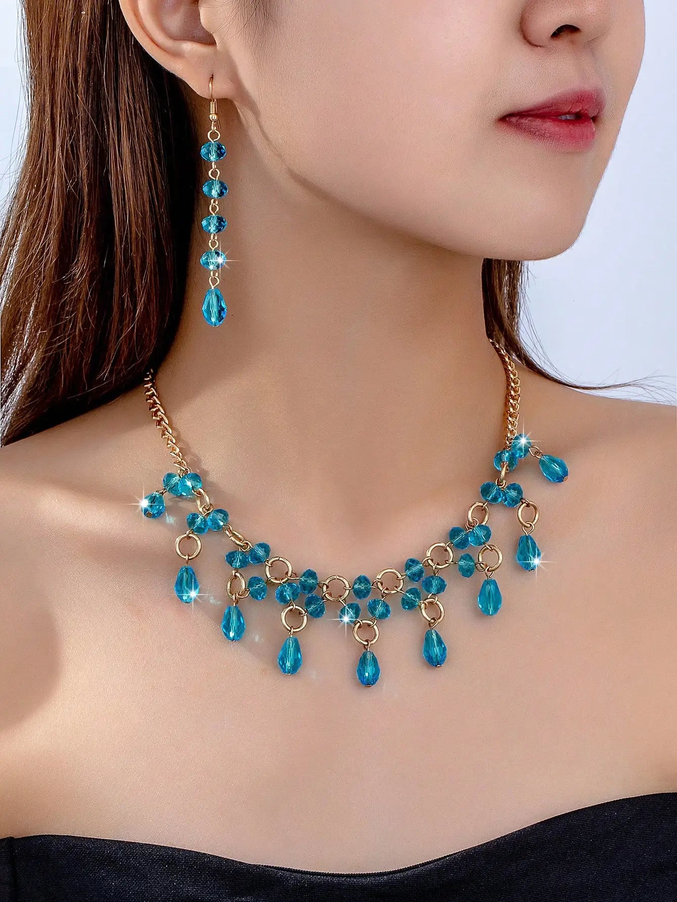 A Set of Light Luxury, Elegant, High-End, Stylish and Versatile Women's Earrings, Necklaces and Jewelry Sets