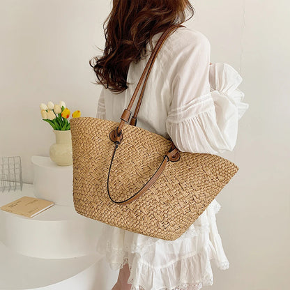 Women Woven Tote Bag Fashion Shoulder Bag Summer Beach Bags Trendy Braided Bag Simple Woven Handbag for Outdoor Travel
