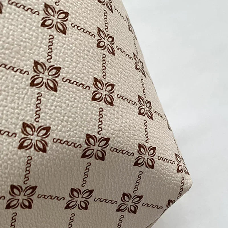 Women Luxury Design New Presbyopic Handbag Large Capacity Handbag Fashion Printing Shoulder Bag Trendy Shopping Bag with pendant