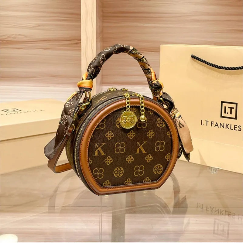 Women's handbag 2025 autumn and winter new item, high-end and high designer single shoulder crossbody bag, light luxury small