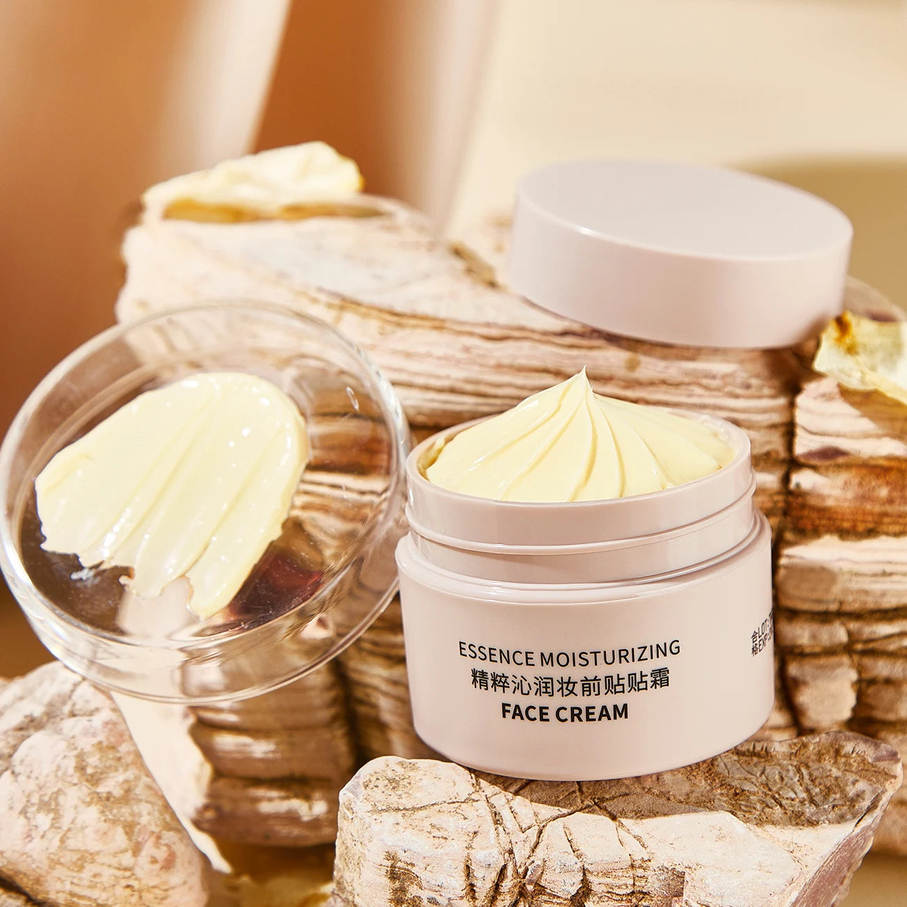 Apply the cream before makeup, moisturizing foundation cream - lasting moisturizing, creating a natural foundation