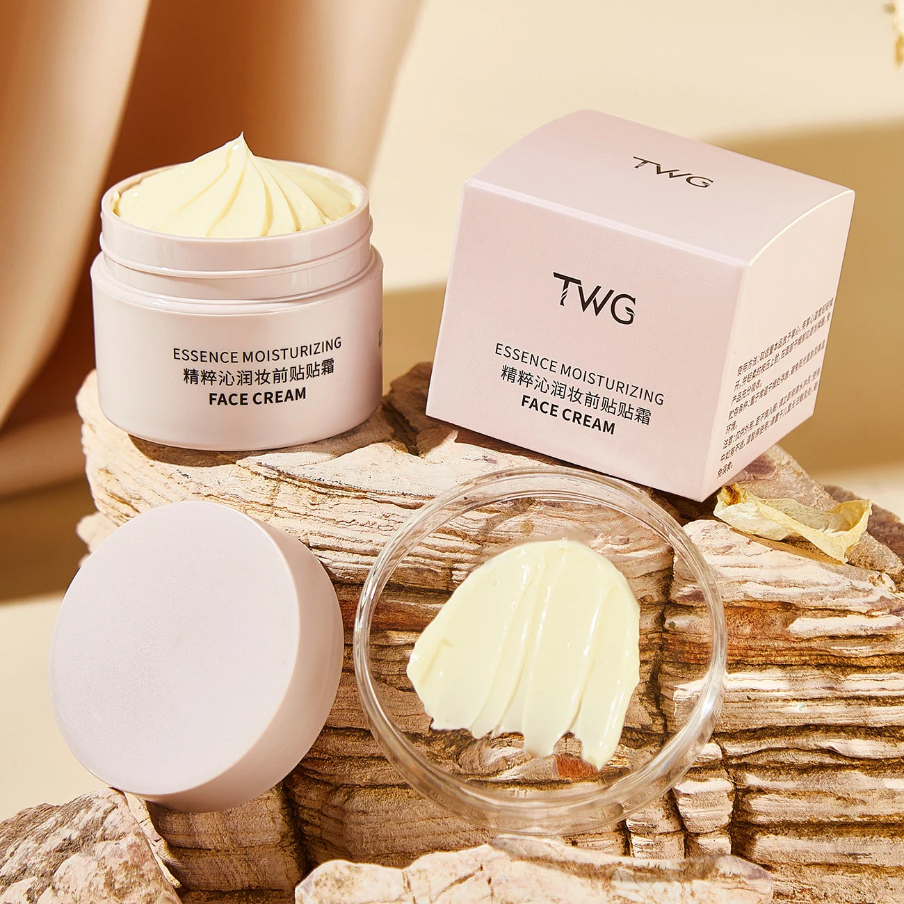 Apply the cream before makeup, moisturizing foundation cream - lasting moisturizing, creating a natural foundation